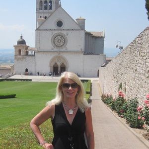 Meet your Posher, Suzanne